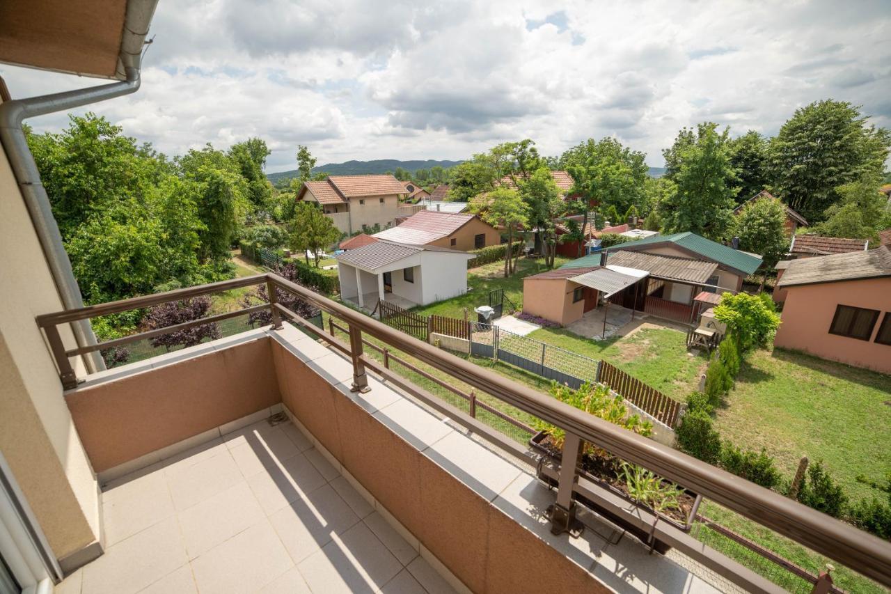 Aparthotel Prenociste Leona Veliko Gradište Zewnętrze zdjęcie