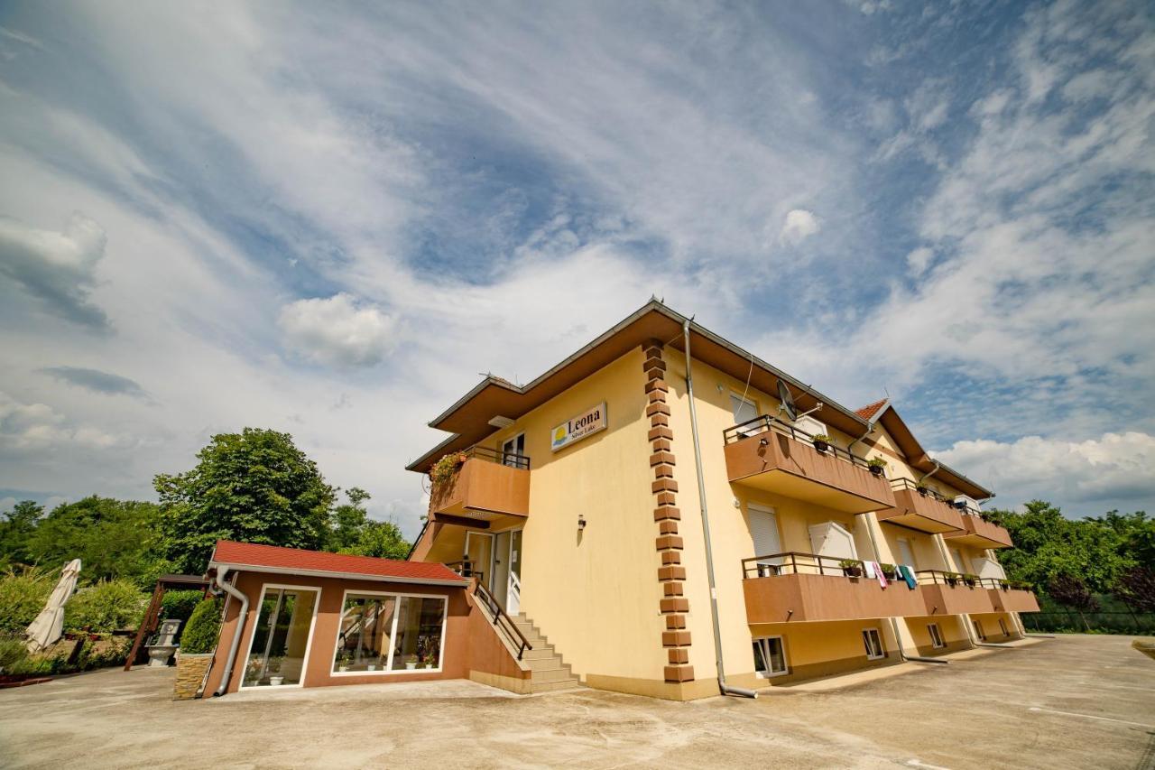 Aparthotel Prenociste Leona Veliko Gradište Zewnętrze zdjęcie